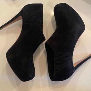 BRIAN ATWOOD SIZE 39.5 covered platform booties
